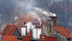 Pierwsze kary za zakaz palenia węglem i drewnem w Krakowie