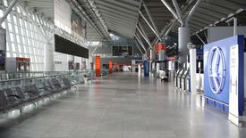 W środę jako pierwszy ma wzbić się w powietrze z Okęcia samolot Wizzaira do Edynburga lub Budapesztu.