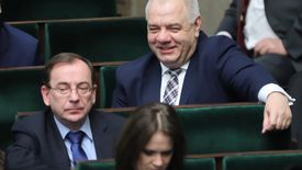 Mariusz Kamiński i Jacek Sasin - to oni na polecenie premiera mieli organizować wybory korespondencyjne 10 maja.