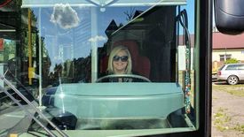 Kinga Mierzwa nie dała się wirusowi, teraz prowadzi miejski autobus w Radomiu.