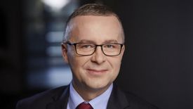 Były już prezes od 18 lat związany był ze spółką.