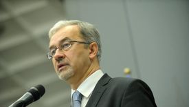 Minister inwestycji i rozwoju Jerzy Kwieciński