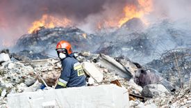 Śmieci ze Zgierza, które poszły z dymem przyjechały do Polski z Niemiec, Włoch i Szwajcarii.