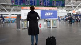 Liczba pasażerów stołecznego portu rośnie.