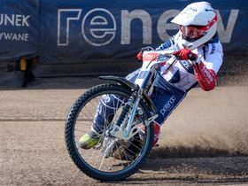 Pickering z kontraktem. Zaskoczenie, z kim podpisał umowę