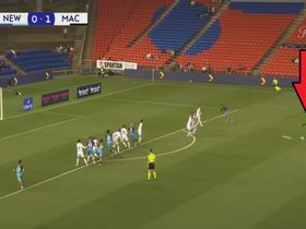 Zjawiskowy gol z rzutu wolnego