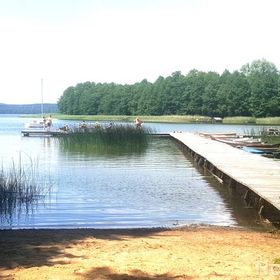 Domek nad jeziorem, mazury, ogrzewany.