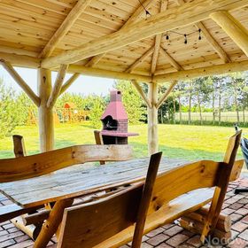 Między Nami a Sosnami Uniejów