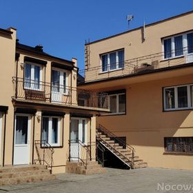 Pokoje Gościnne i Apartament "Przy lesie"