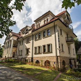 Apartament 90m dla 6----8 osób, basen, internet, parking w Centrum.