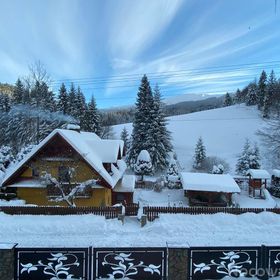 Domek nad górskim potokiem (u Doroty)