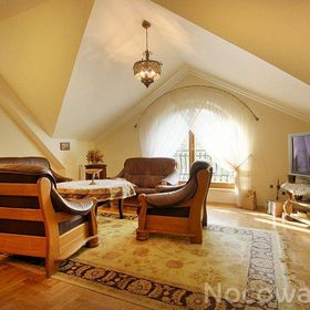 Apartament 90m dla 6----8 osób, basen, internet, parking w Centrum.