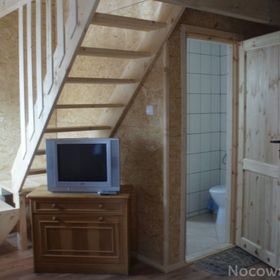 Domek drewniany i pokoje gościnne u Buczka