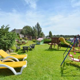 Kwatery u Skrzacika - Domki letniskowe i pokoje