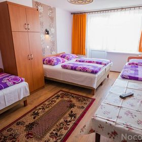 Agma - do plaży 550m 