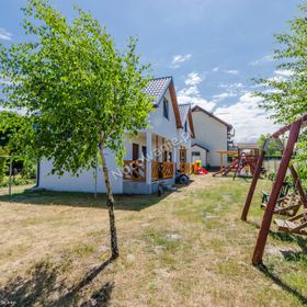 GOŚCINIEC NADMORSKI - DOMKI I APARTAMENTY