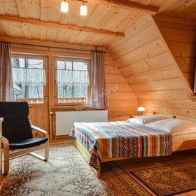 POKOJE i APARTAMENTY REGIONALNE