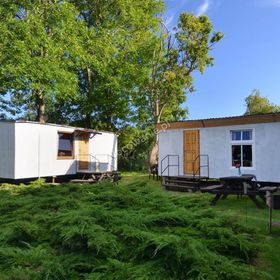 Pokoje i domki letniskowe - wynajem Śliwin, koło Rewala, Al. Lipowa 5