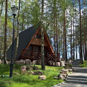 Osada Swory - domki w lesie