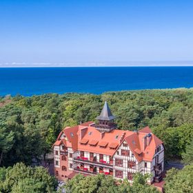 KAISERHOF - Cesarski Dwór, Budynek z Nutą Historii