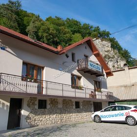 Noclegi pod Sosnowym Drzewem 