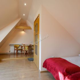 Gabi Cocktail Bar i wynajem pokoi