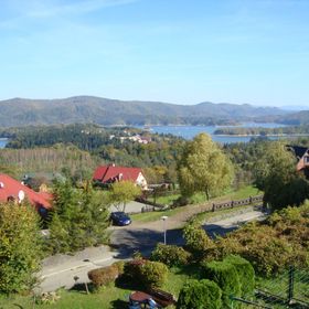 Pokoje gościnne z widokiem na jezioro 