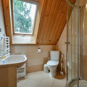 POKOJE i APARTAMENTY REGIONALNE