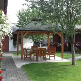 Pokoje Gościnne Pod Lipami 