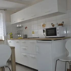 Pokoje i Apartamenty u Kryni