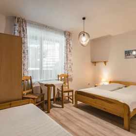 Pokoje Gościnne Na Skale