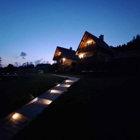 Całoroczne domki pod lasem