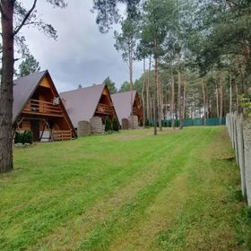 LEŚNY ZAKĄTEK - DOMKI LETNISKOWE / PRZYSTAŃ NAD SOPOTEM