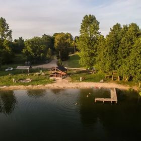 Rezerwat Wielin nad jeziorem (sauna, balia, jacuzzi, basen)