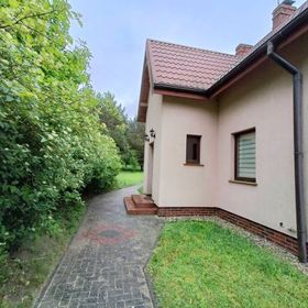 Mazury. Domek pod lasem