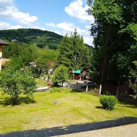 Domki pod Wiązem i Noclegi Pod Lasem