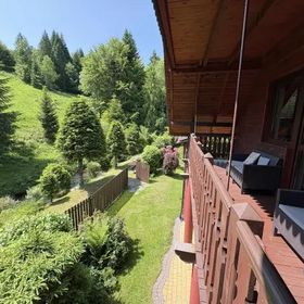 Domek nad górskim potokiem (u Doroty)