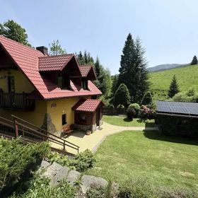 Domek nad górskim potokiem (u Doroty)