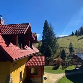 Domek nad górskim potokiem (u Doroty)