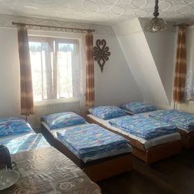 Pokoje Gościnne ''Pod Smrekami''