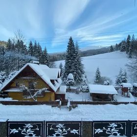 Domek nad górskim potokiem (u Doroty)