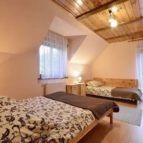 Pod Błękitnym Dachem