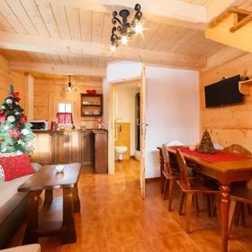 Szałas nad potokiem