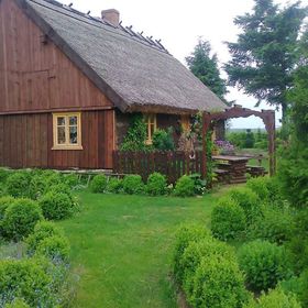 Chata pod strzechą Zalesie Królewskie Bory Tucholskie