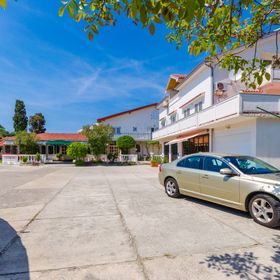 Apartments and Rooms PREKA Rab