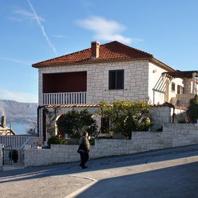 Apartmanok A Tenger Mellett Postira, Brac - 740 Postira