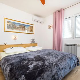 Apartmanok és Szobák Parkolóhellyel Mali Losinj, Losinj - 2495 Mali Lošinj