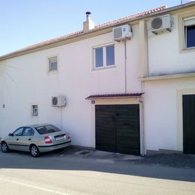 Apartmanok Parkolóhellyel Pirovac, Sibenik - 11746 Pirovac