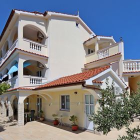 Apartmanok Internet Hozzáféréssel Lopar, Rab - 14804 Lopar