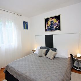 Apartmanok Parkolóhellyel Supetar, Brac - 15017 Supetar